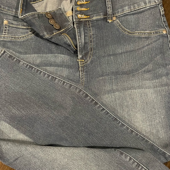 Torrid Denim Jegging - Picture 3 of 3